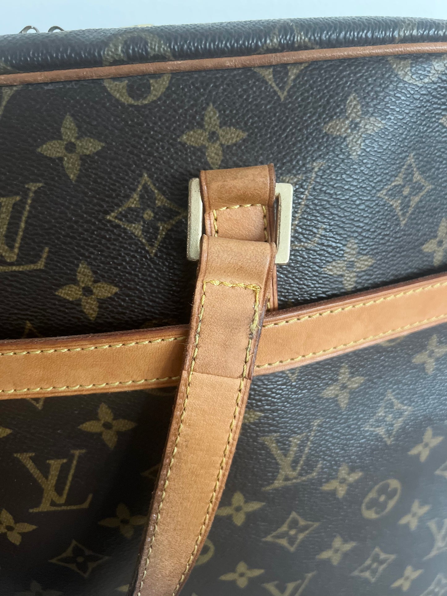 Louis Vuitton Porte Documents Pegase