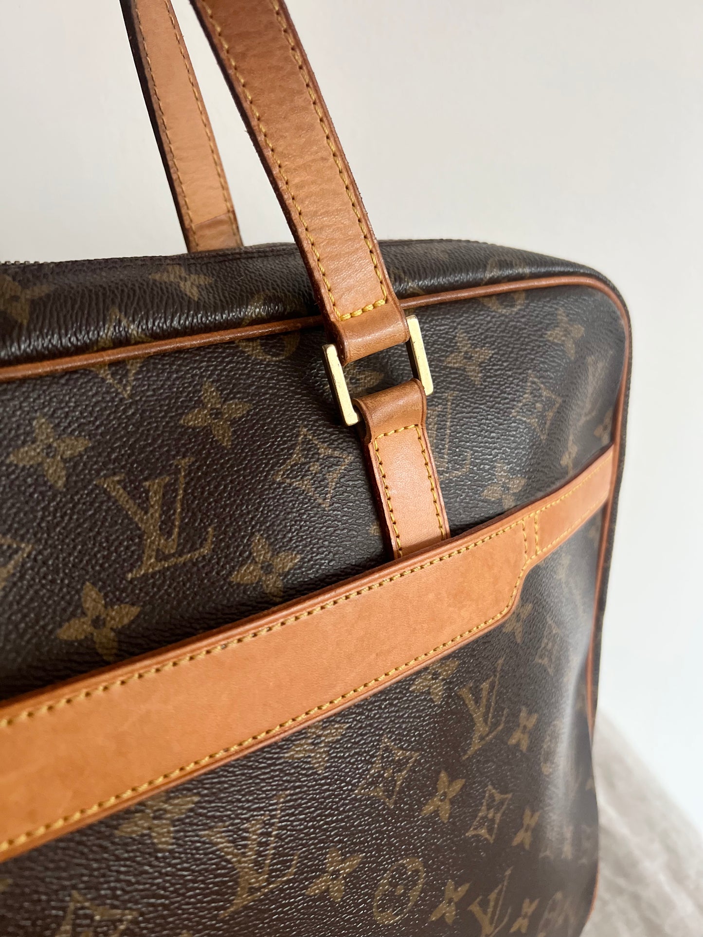 Louis Vuitton Porte Documents Pegase