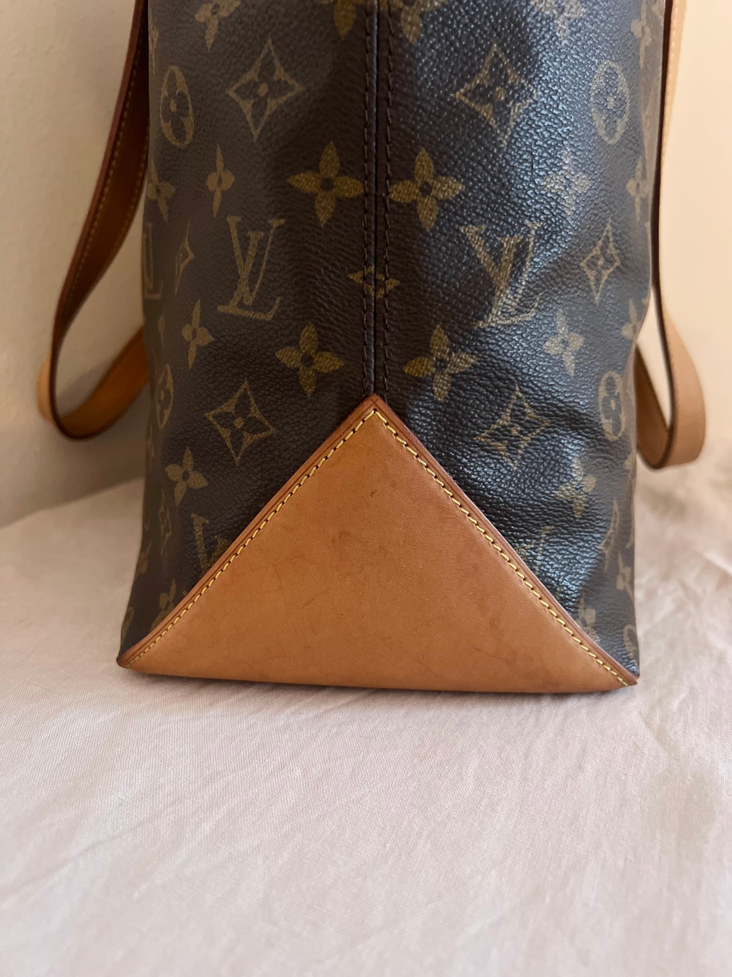 Louis Vuitton Cabas Mezzo