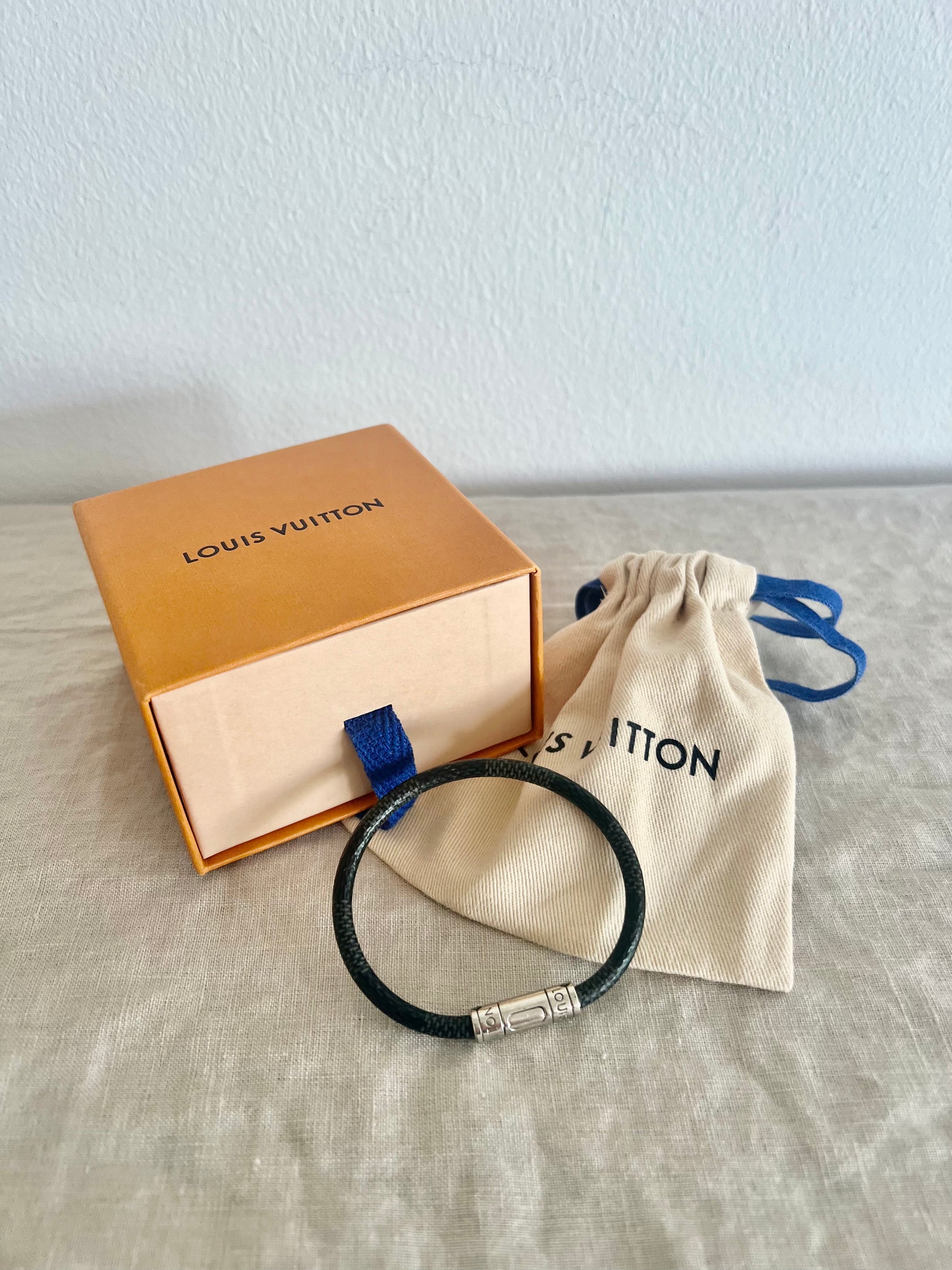 Keep it cloth bracelet Louis Vuitton Grey in Cloth - 33137194