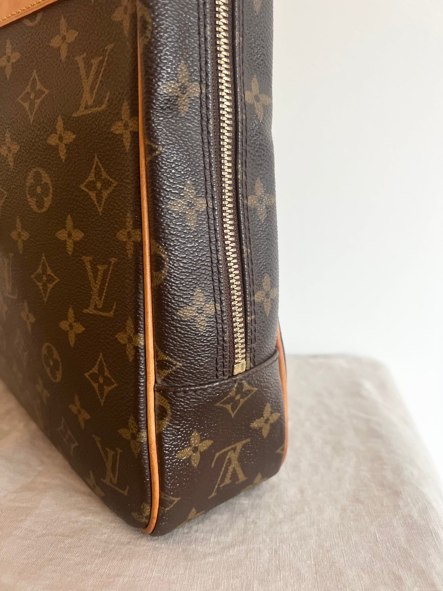 Louis Vuitton Porte Documents Pegase