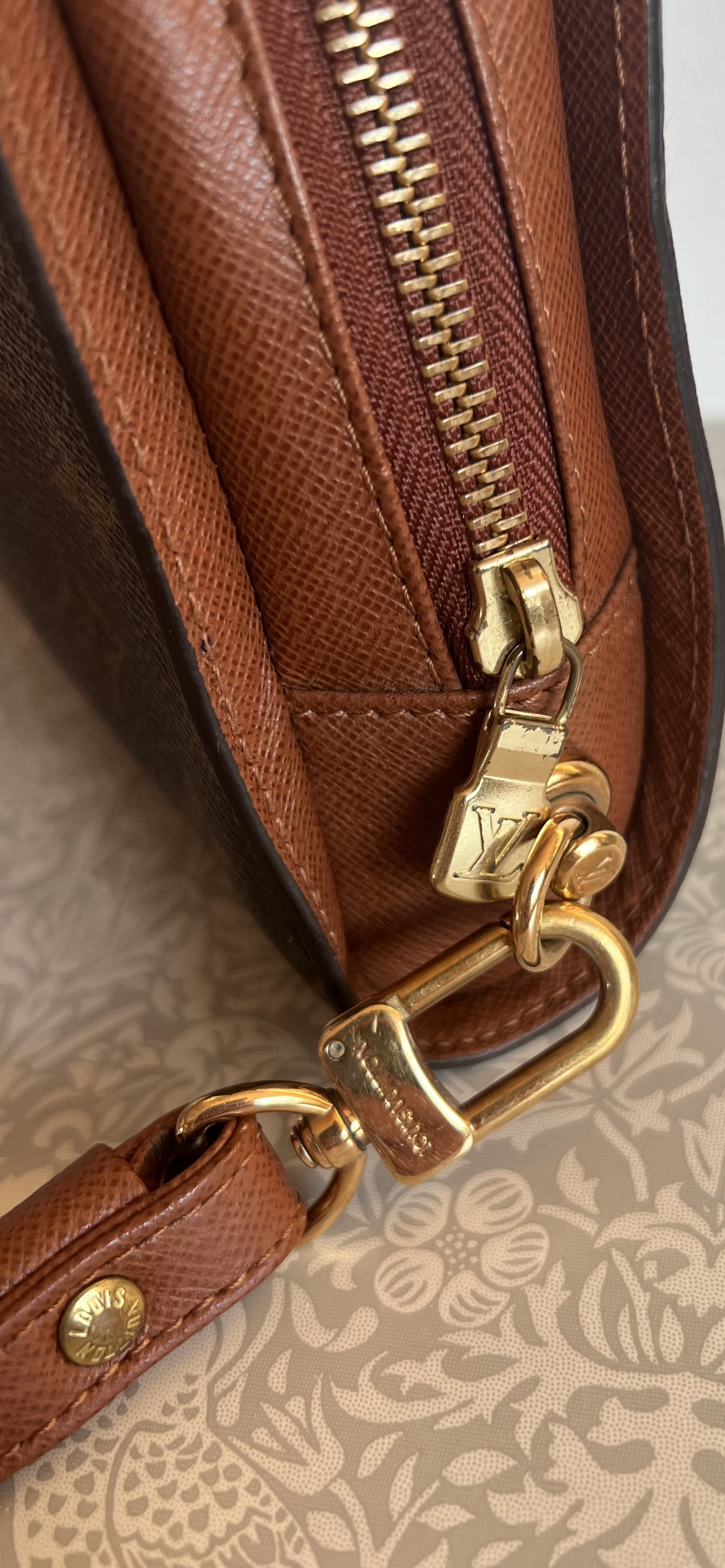 Orsay cloth clutch bag Louis Vuitton Beige in Cloth - 32499518