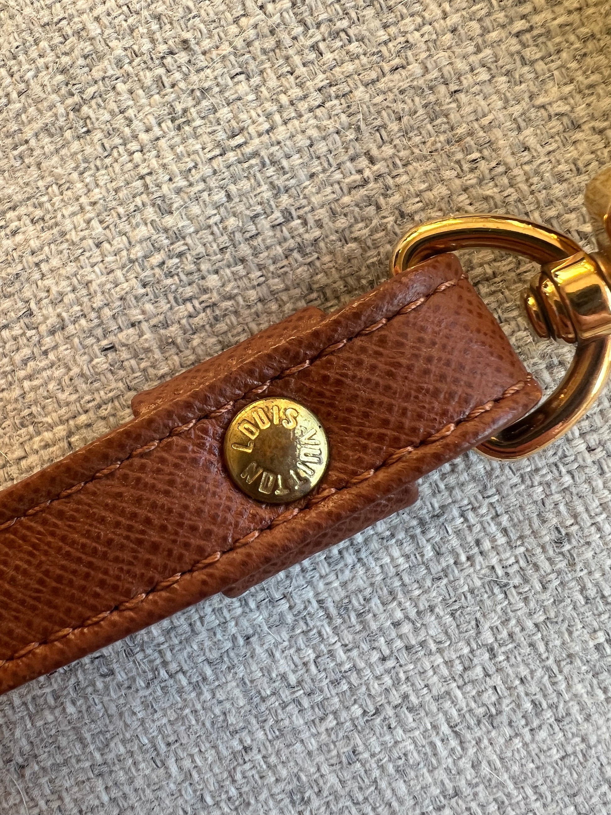 Louis Vuitton Orsay Clutch – Hugo & Vera AB